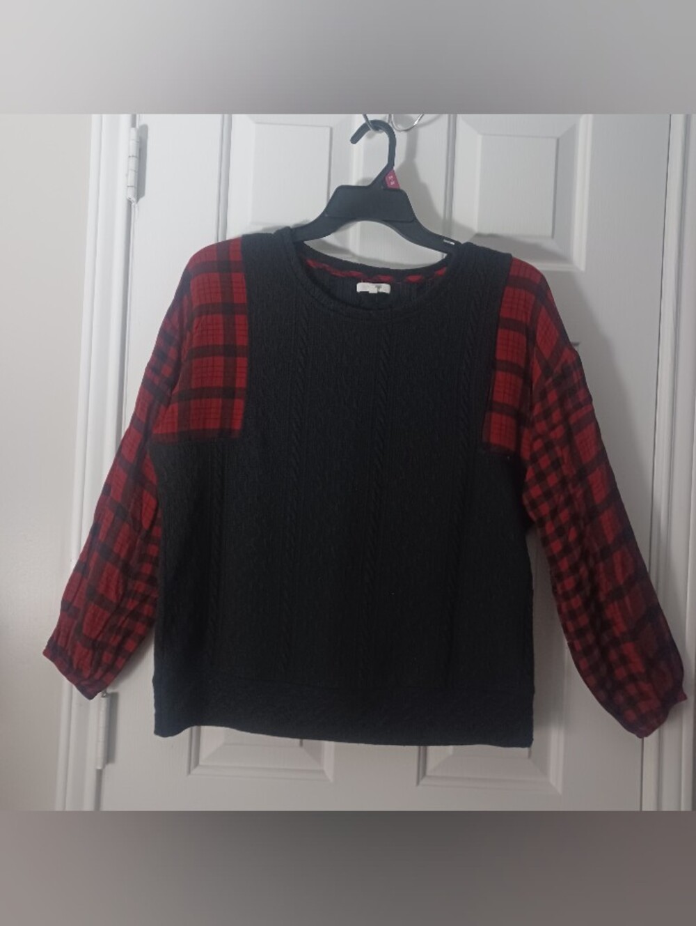 Maurices Buffalo Plaid Trim Top Sz L